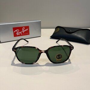 Ray-Ban Classic Aviator Sunglasses